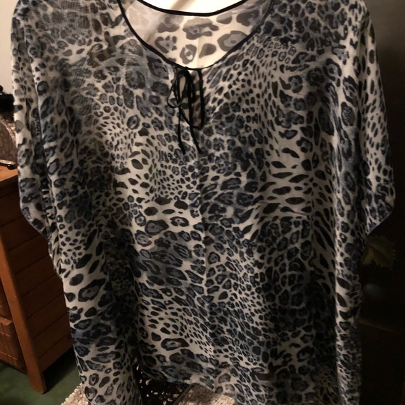 BLACK & GREY LEOPARD PRINT Top Or Cover Up. 2 different shades several in Stock! - Picture 3 of 8